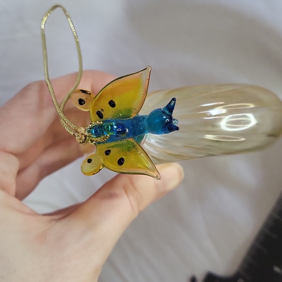 Avon Vintage Christmas ornament Irredescent Suncatcher Blue Butterfly Handblown - Picture 9 of 10
